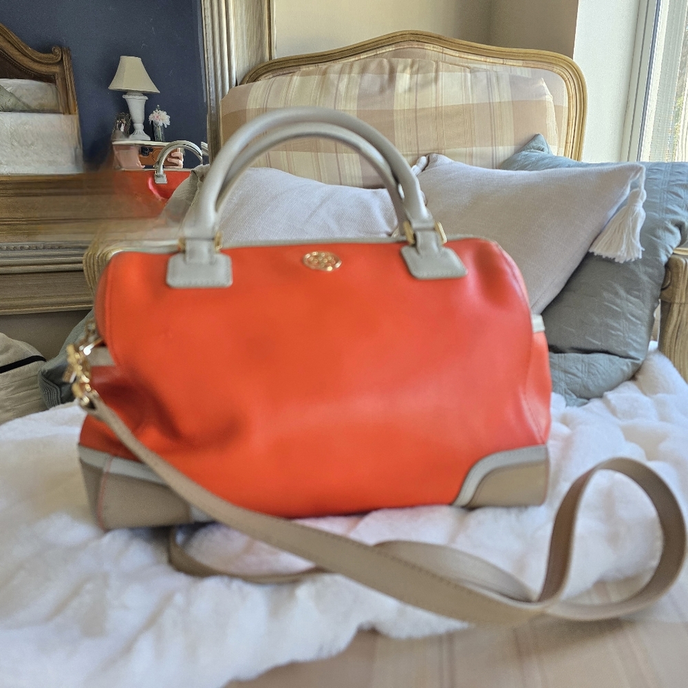 Tory Burch 2 way bag handbag/crossbody